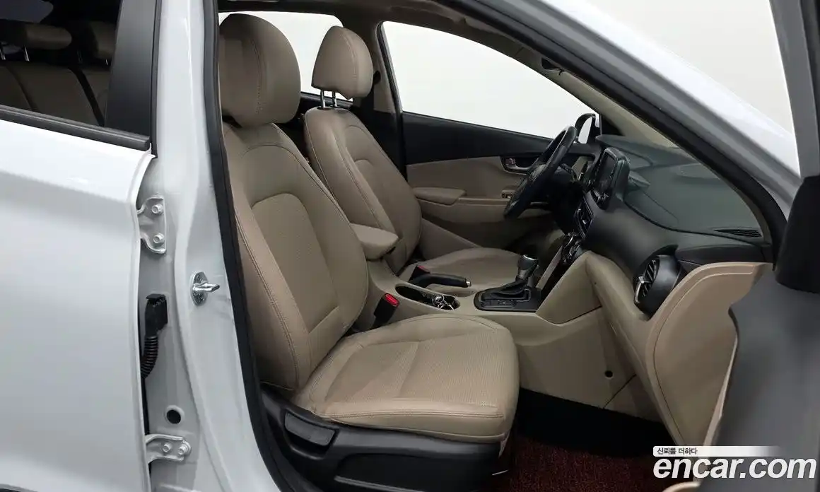 Hyundai Kona 2018 1.6 Автомат в Москве № 107846, фото 9