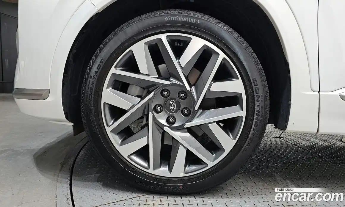 Hyundai Santa Fe 2023 2.5 Автомат в Москве № 108018, фото 20