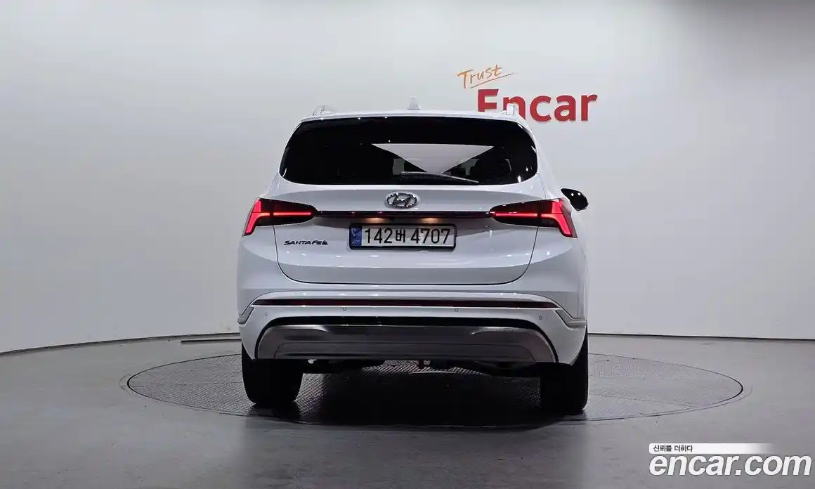 Hyundai Santa Fe 2023 2.5 Автомат в Москве № 108018, фото 3