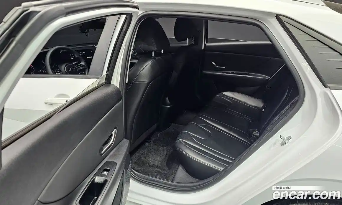 Hyundai Avante 2021 1.6 Автомат в Москве № 108247, фото 14