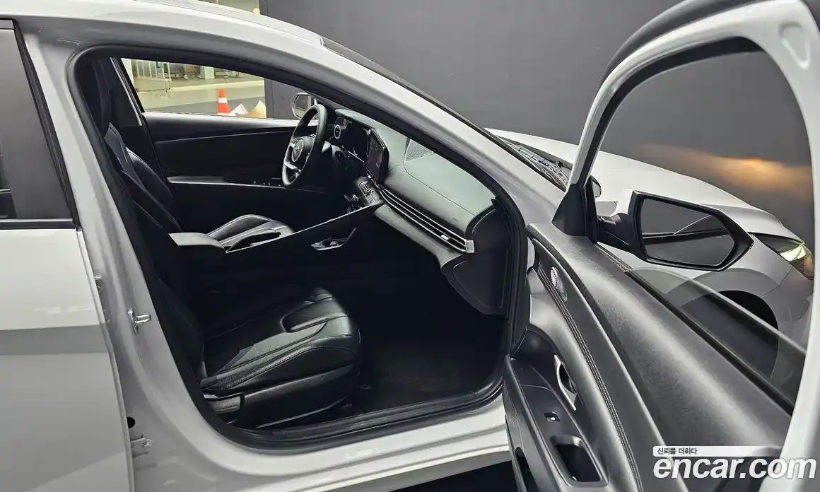 Hyundai Avante 2021 1.6 Автомат в Москве № 108247, фото 18