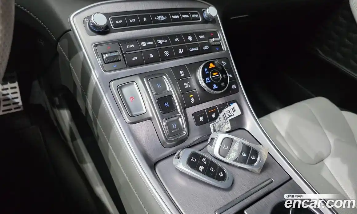 Hyundai Santa Fe 2023 2.5 Автомат в Москве № 109860, фото 13