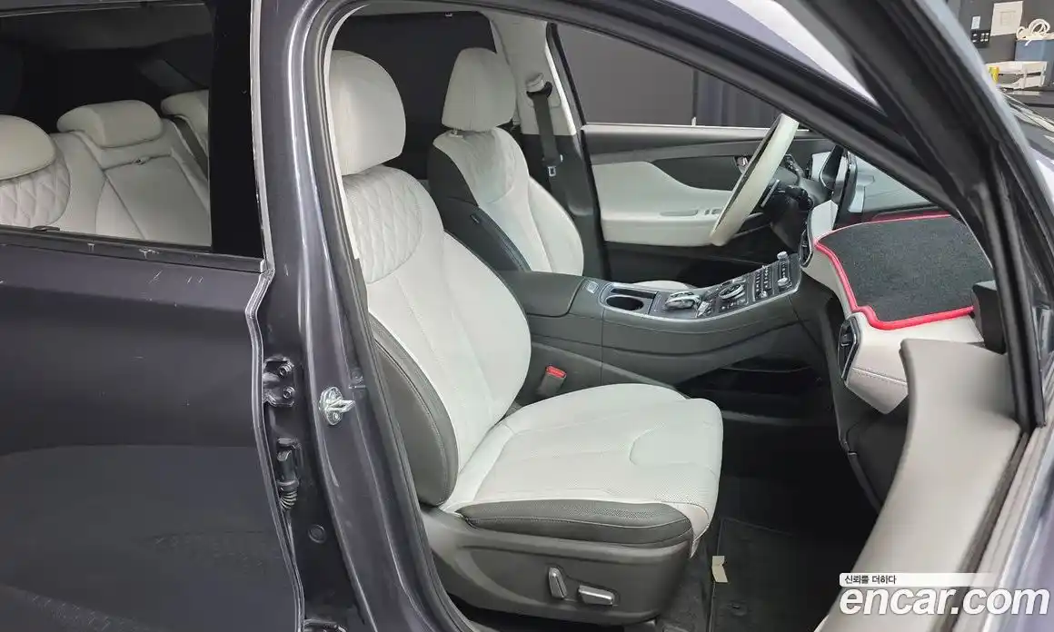 Hyundai Santa Fe 2023 2.5 Автомат в Москве № 109860, фото 3