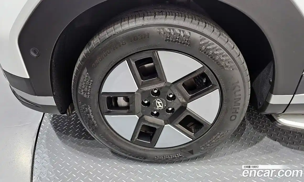 Hyundai Santa Fe 2024 1.6 Автомат в Москве № 111862, фото 16