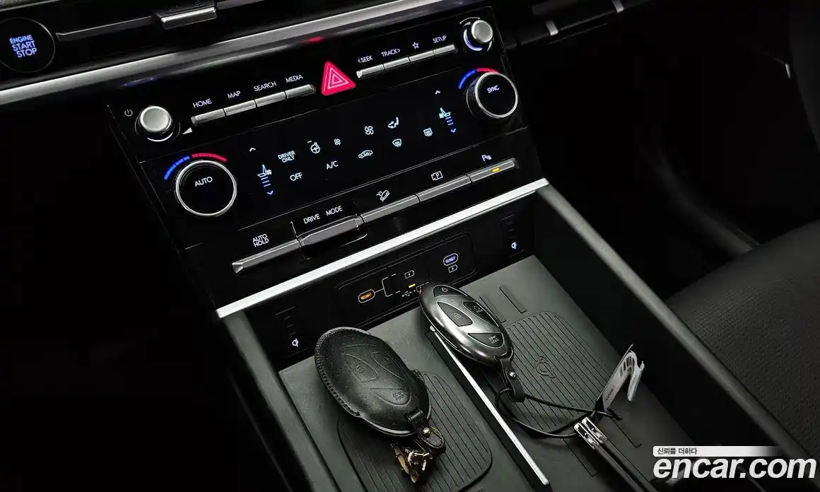 Hyundai Santa Fe 2024 1.6 Автомат в Москве № 111862, фото 9