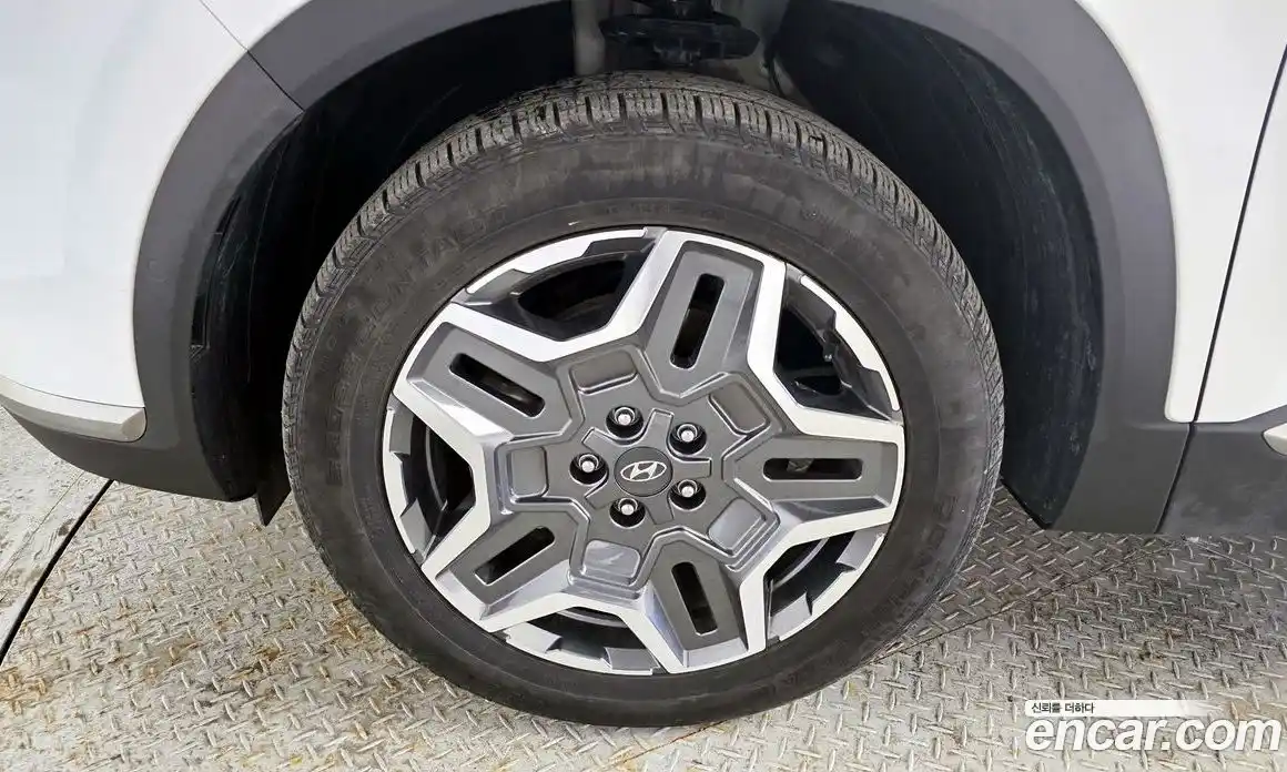 Hyundai Santa Fe 2023 1.6 Автомат в Москве № 111898, фото 11