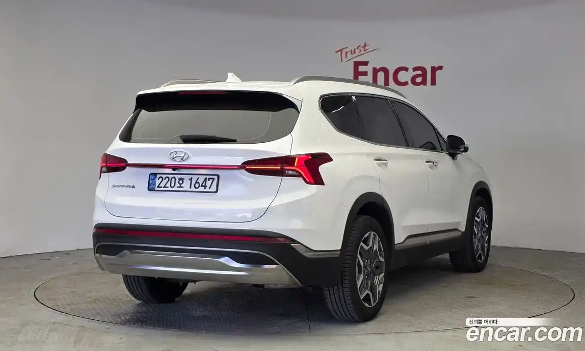 Hyundai Santa Fe 2023 1.6 Автомат в Москве № 111898, фото 15