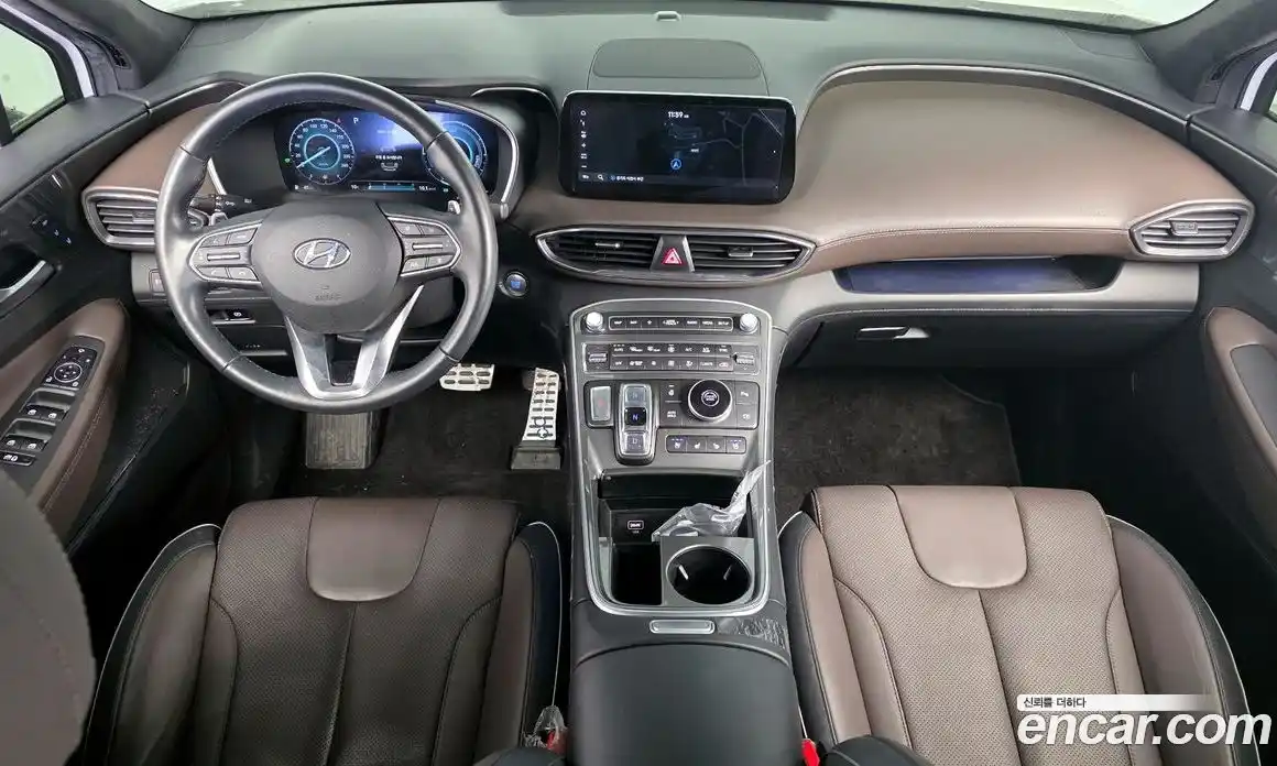 Hyundai Santa Fe 2023 1.6 Автомат в Москве № 111898, фото 18