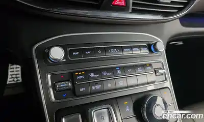 Hyundai Santa Fe 2023 1.6 Автомат в Москве № 111898, миниатюра 8