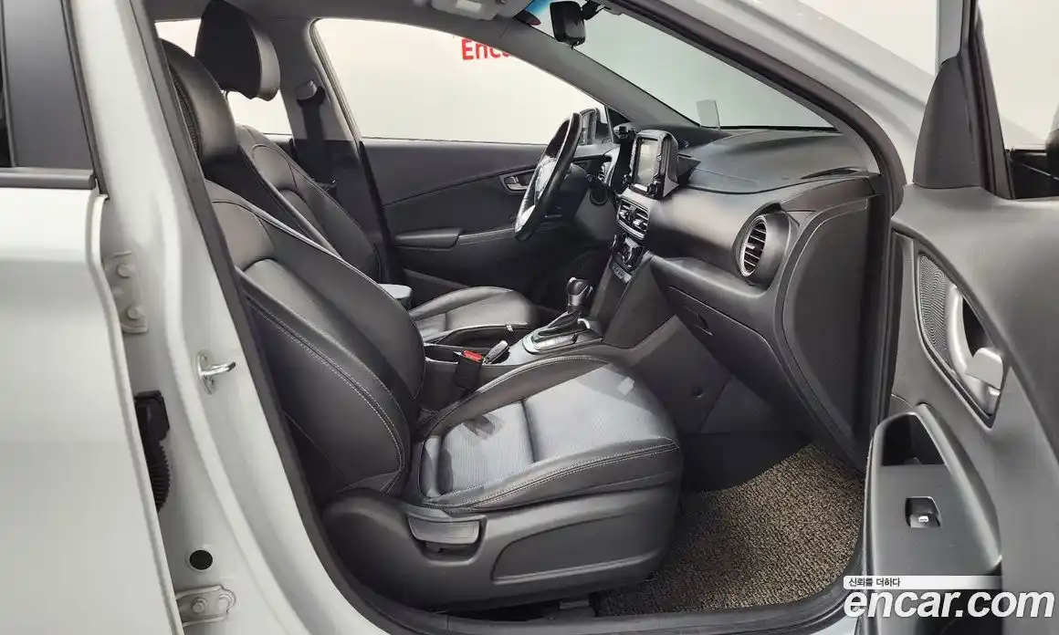 Hyundai Kona 2018 1.6 Автомат в Москве № 112880, фото 13