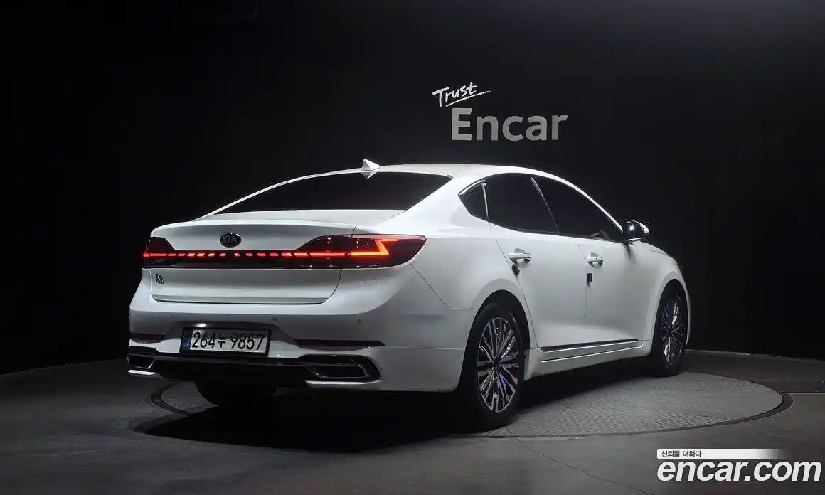 Kia K7 2020 2.5 Автомат в Москве № 120446, фото 1