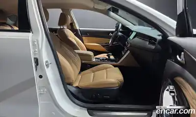 Kia K7 2020 2.5 Автомат в Москве № 120446, миниатюра 11