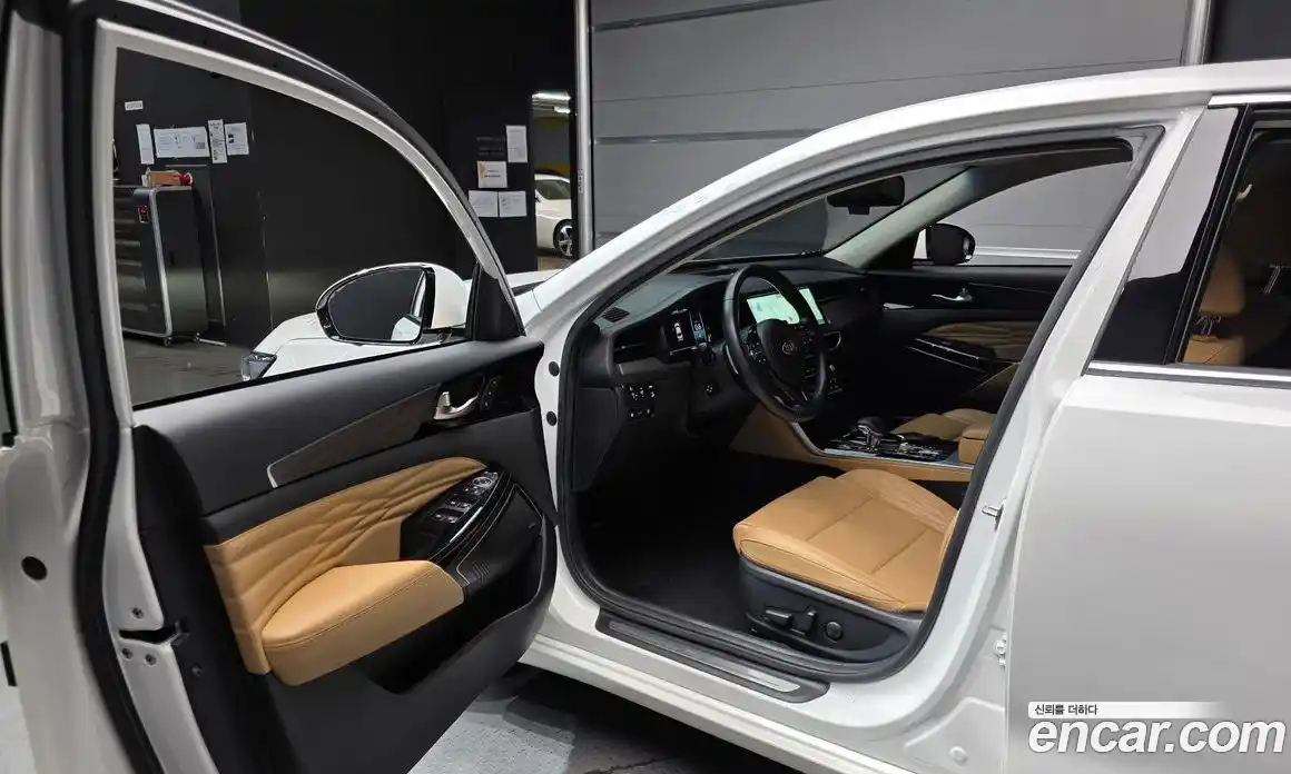 Kia K7 2020 2.5 Автомат в Москве № 120446, фото 9