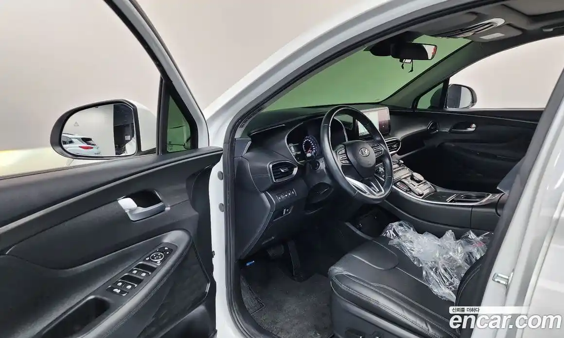 Hyundai Santa Fe 2023 1.6 Автомат в Москве № 127007, фото 10