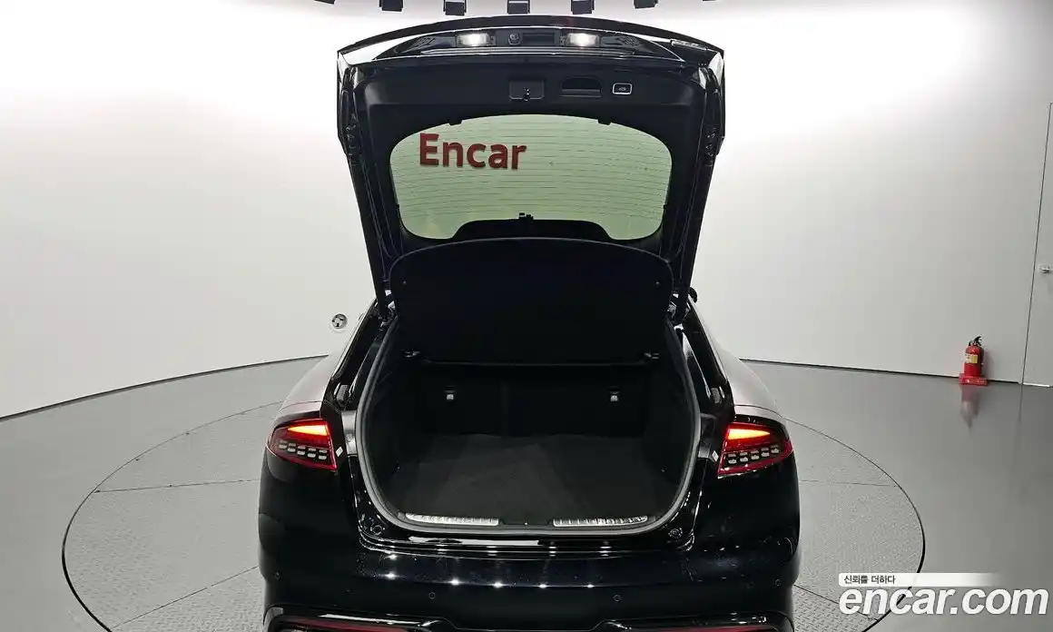 Kia Stinger 2022 3.3 Автомат в Москве № 130353, фото 8