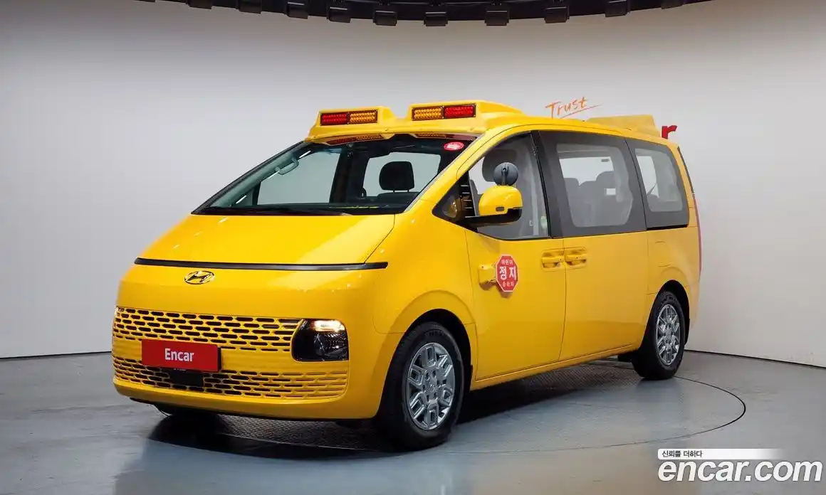 Hyundai Staria 2023 3.5 Автомат в Москве № 131106, фото 14