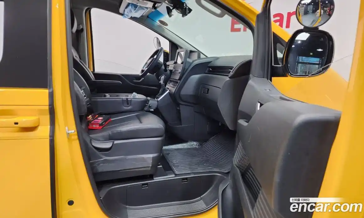 Hyundai Staria 2023 3.5 Автомат в Москве № 131106, фото 17