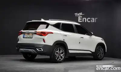 Kia Seltos 2022 1.6 Автомат в Москве № 132131, миниатюра 2