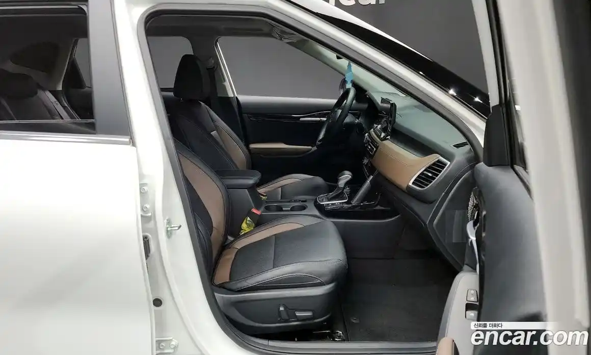 Kia Seltos 2022 1.6 Автомат в Москве № 132131, фото 5