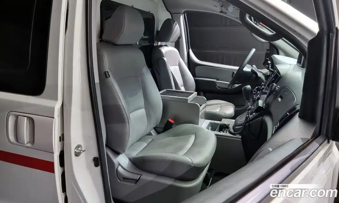 Hyundai Starex 2017 2.5 Автомат в Москве № 134499, фото 14