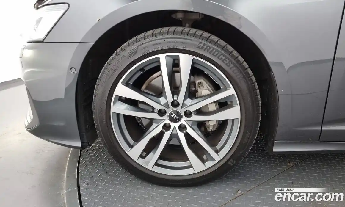 Audi A6 2022 2.0 Автомат в Москве № 136475, фото 1