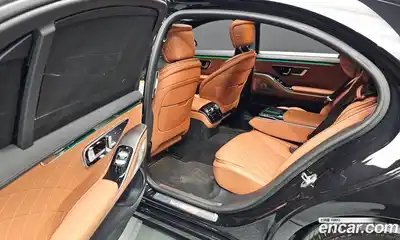 Mercedes-Benz S-Class 2023 3.0 Автомат в Москве № 137108, миниатюра 2