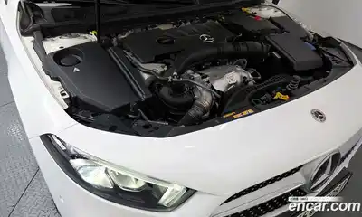 Mercedes-Benz A-Class 2021 2.0 Автомат в Москве № 137543, миниатюра 11