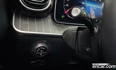 Mercedes-Benz C-Class 2024 2.0 Автомат в Москве № 137769, миниатюра 3