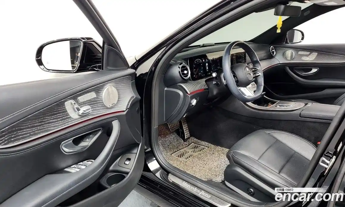 Mercedes-Benz E-Class 2022 2.0 Автомат в Москве № 137905, фото 13