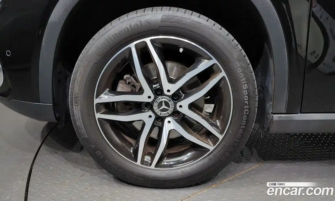 Mercedes-Benz GLA-Class 2019 2.0 Автомат в Москве № 138715, фото 11