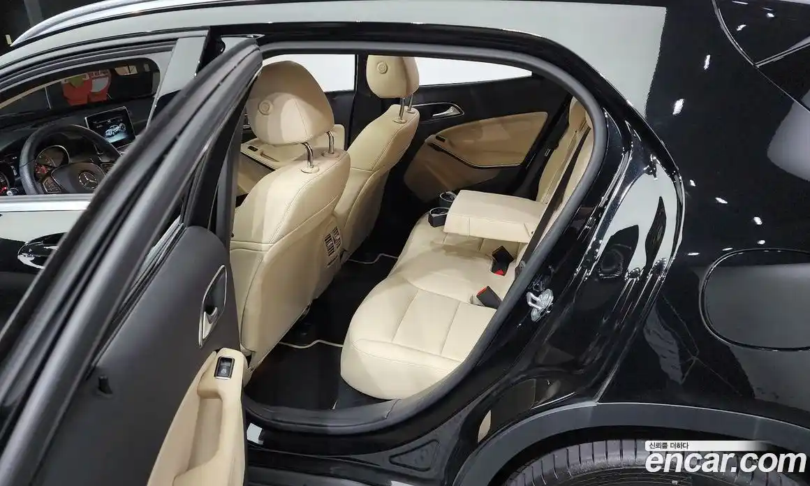 Mercedes-Benz GLA-Class 2019 2.0 Автомат в Москве № 138715, фото 6