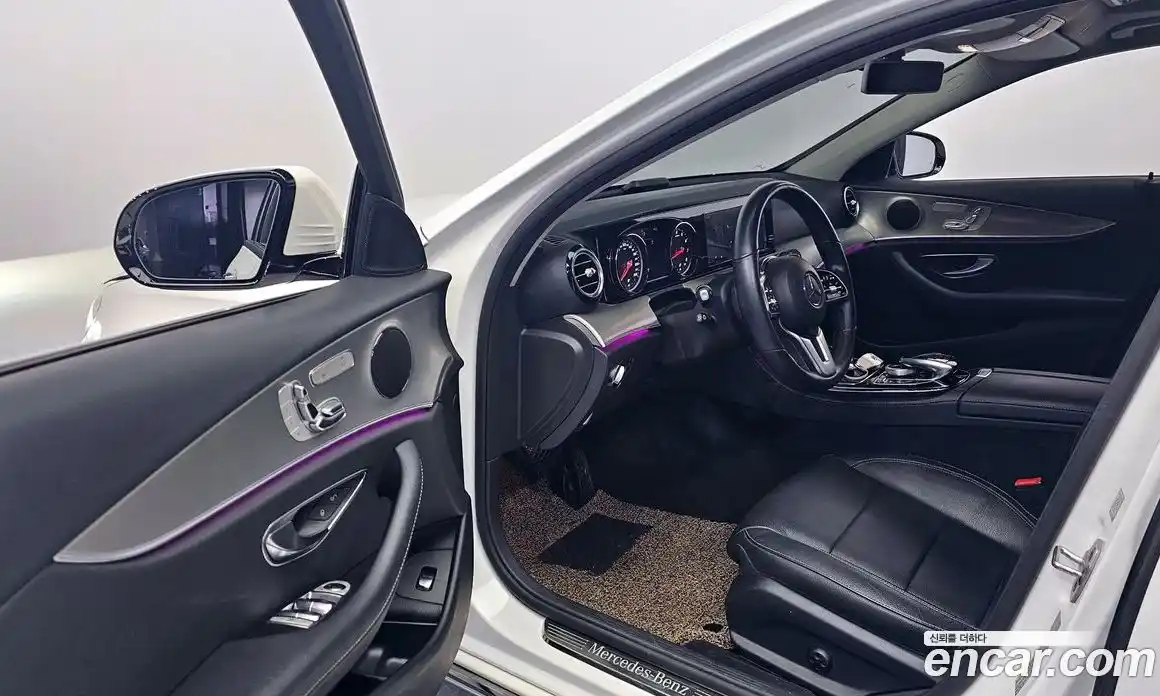 Mercedes-Benz E-Class 2019 2.0 Автомат в Москве № 142346, фото 17