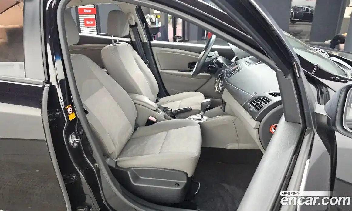 Renault SM3 2011 1.6 Автомат в Москве № 148151, фото 15