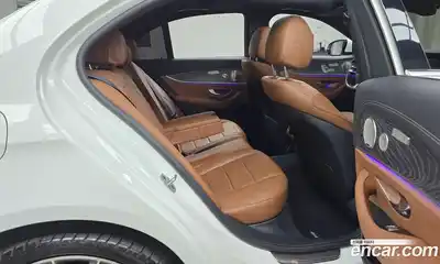 Mercedes-Benz E-Class 2021 2.0 Автомат в Москве № 150652, миниатюра 4