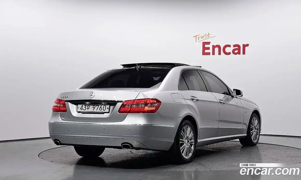 Mercedes-Benz E-Class 2012 3.5 Автомат в Москве № 152612, фото 17
