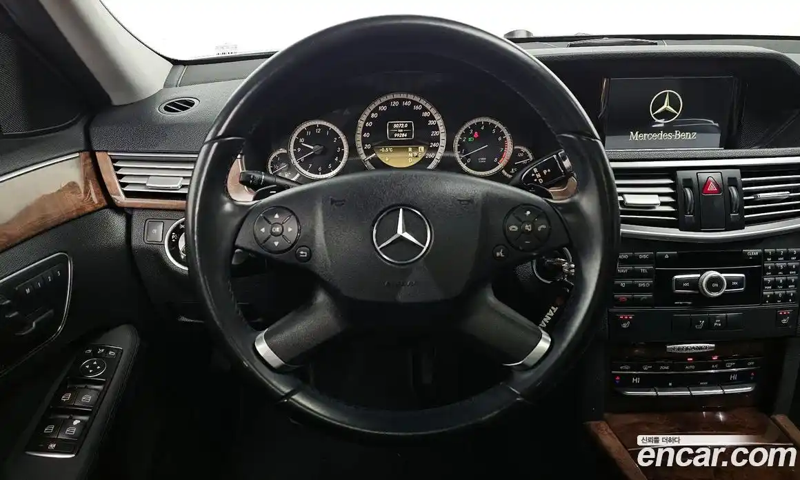Mercedes-Benz E-Class 2012 3.5 Автомат в Москве № 152612, фото 5