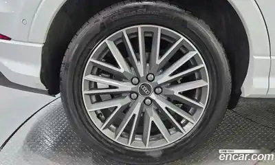 Audi Q3 2025 2.0 Автомат в Москве № 158789, миниатюра 4