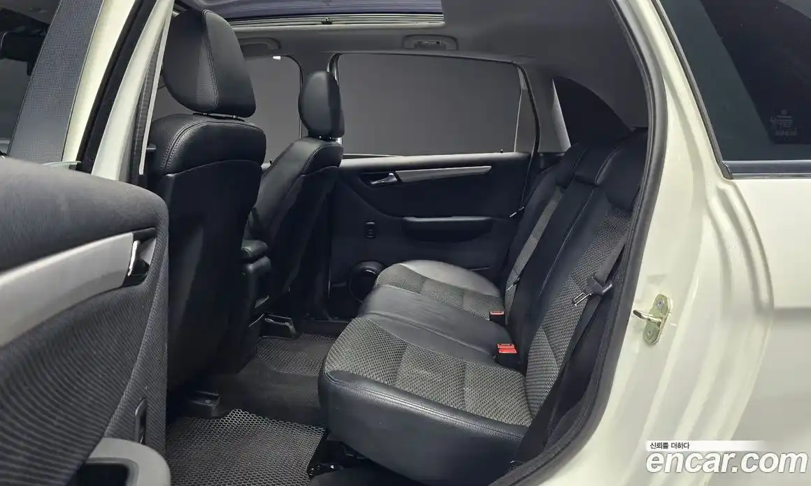 Mercedes-Benz B-Class 2010 2.0 Автомат в Москве № 161882, фото 17