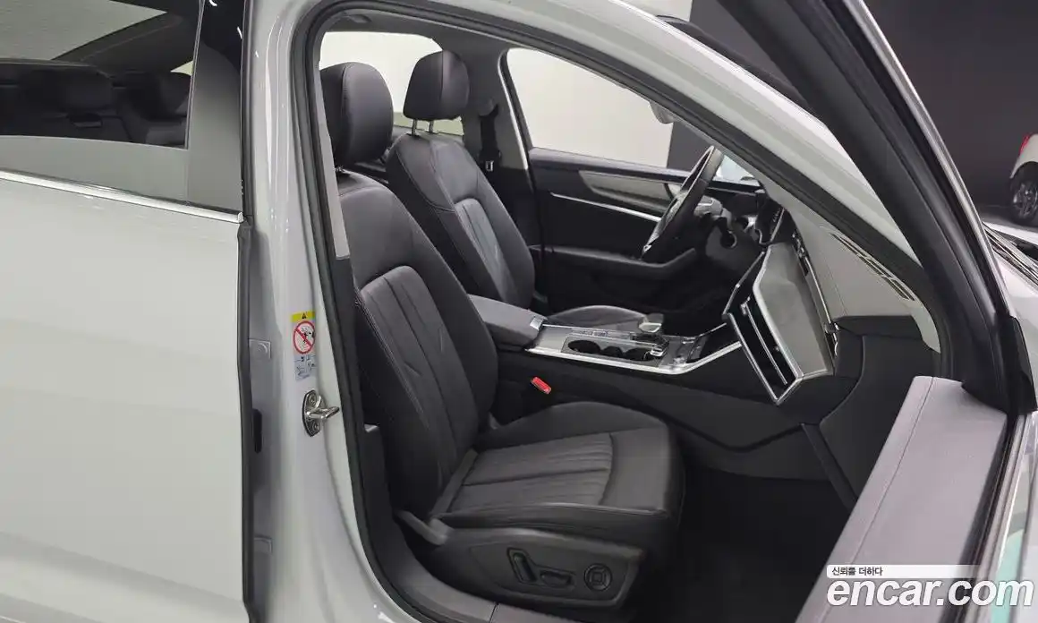 Audi A6 2023 2.0 Автомат в Москве № 162546, фото 16