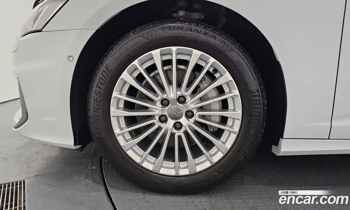 Audi A6 2020 2.0 Автомат в Москве № 162943, фото 11