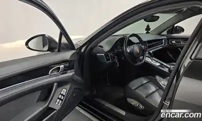 Porsche Panamera 2016 3.0 Автомат в Москве № 165536, миниатюра 4