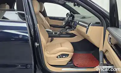 Porsche Cayenne 2020 3.0 Автомат в Москве № 165638, миниатюра 3