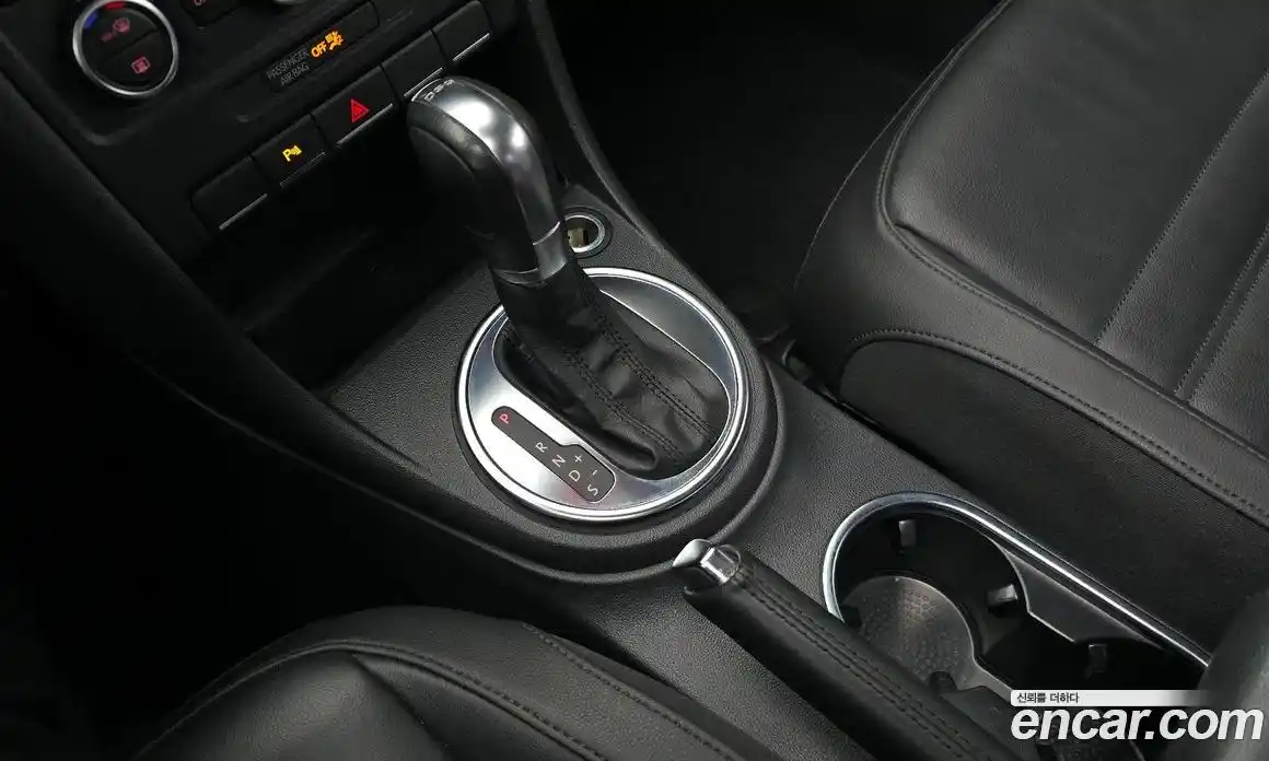 Volkswagen Beatle 2014 2.0 Автомат в Москве № 168837, фото 15