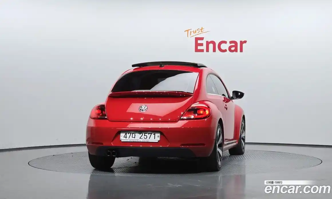 Volkswagen Beatle 2014 2.0 Автомат в Москве № 168837, фото 18