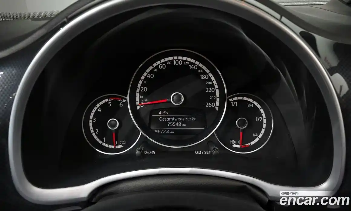 Volkswagen Beatle 2014 2.0 Автомат в Москве № 168837, фото 10