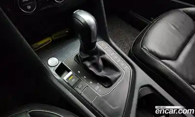 Volkswagen Tiguan 2020 2.0 Автомат в Москве № 169099, миниатюра 11