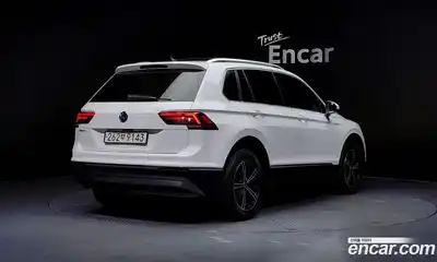 Volkswagen Tiguan 2020 2.0 Автомат в Москве № 169099, миниатюра 12