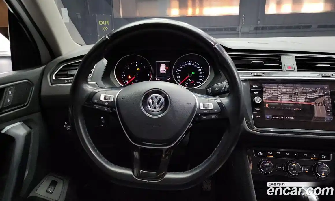 Volkswagen Tiguan 2020 2.0 Автомат в Москве № 169099, фото 17