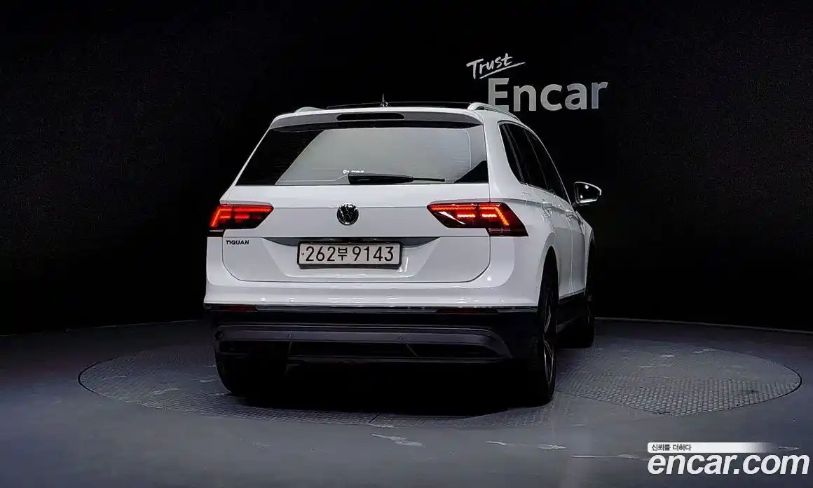 Volkswagen Tiguan 2020 2.0 Автомат в Москве № 169099, фото 6