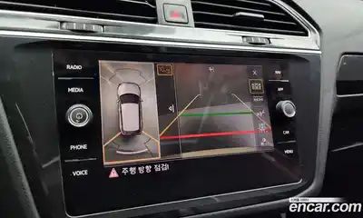 Volkswagen Tiguan 2020 2.0 Автомат в Москве № 169099, миниатюра 8